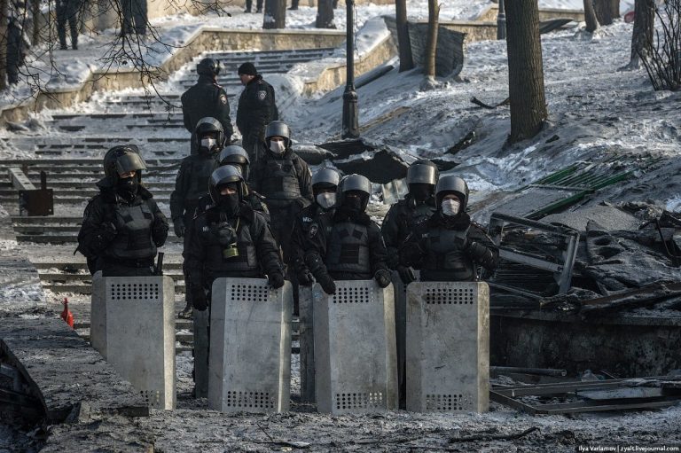 Lawmakers suggested that the world is abandoning Ukraine