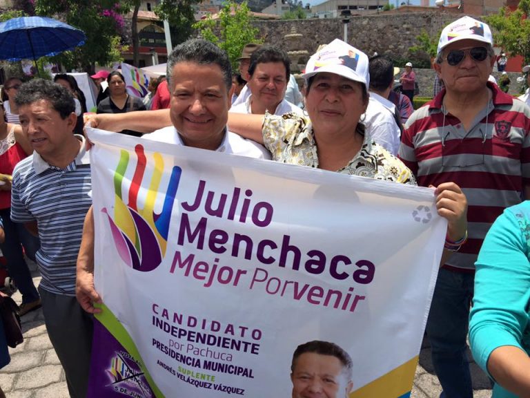 Julio Menchaca, candidato a la alcaldía de Pachuca, devolvió el dinero de su campaña