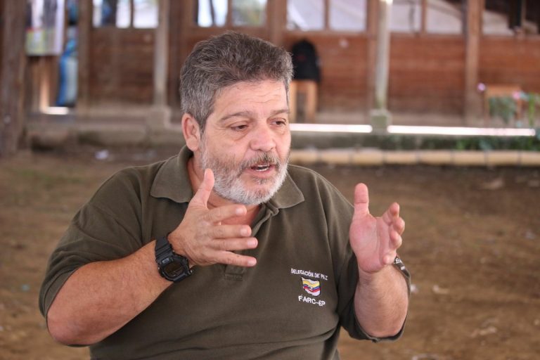 La FARC y la toma del poder – Entrevista Marco León Calarcá