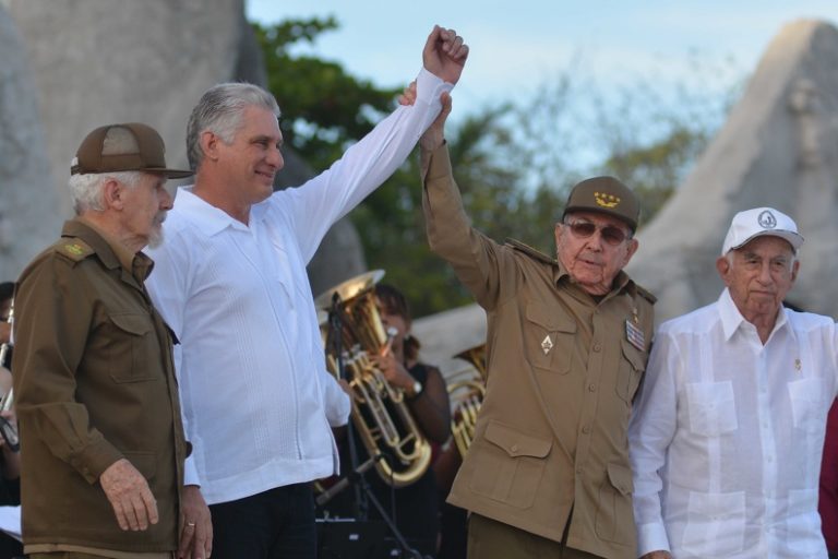 Celebra Cuba 66 años de Revolución
