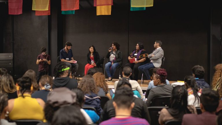 Cien activistas definen amenazas urgentes a DDHH en Latinoamérica