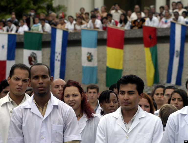 Cacería de médicos cubanos