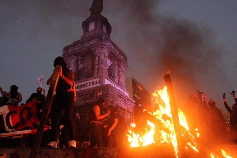 Paran las MUJERES, por el ABORTO, sin hombres y sin el PAN