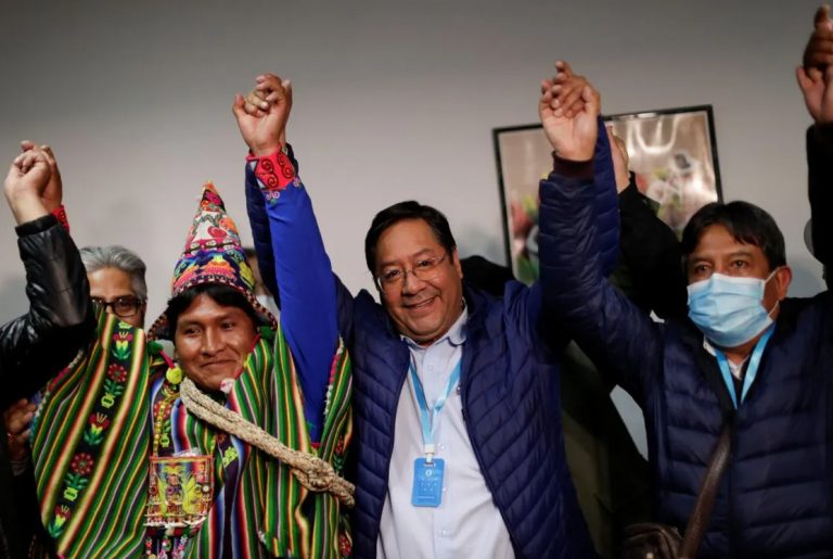 Bolivia abraza la democracia y castiga el golpe