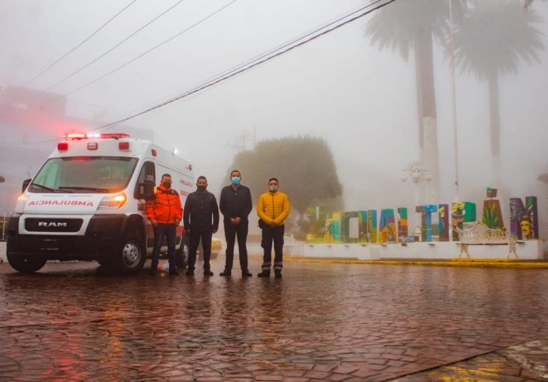 Recibe Zacualtipán dos nuevas ambulancias