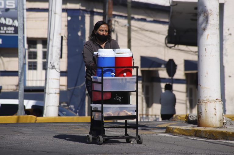 No vayas al OXXO; mejor cómprales a ELLOS y a ELLAS que luchan contra esta CRISIS