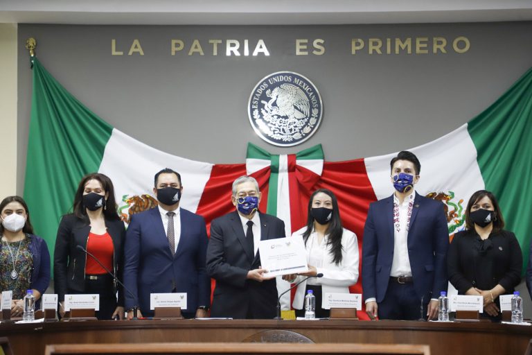 Envía Fayad iniciativa de ley para proteger a denunciantes y testigos de actos de corrupción