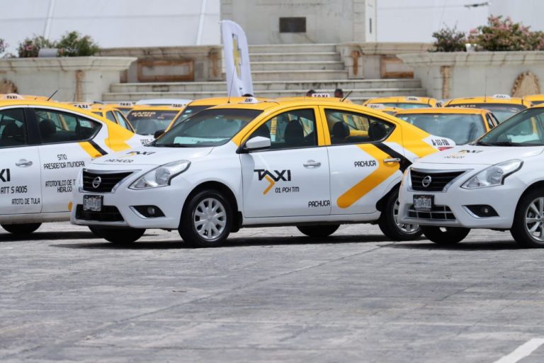 Inician taxistas hidalguenses conversión tecnológica a «Taxi Contigo»