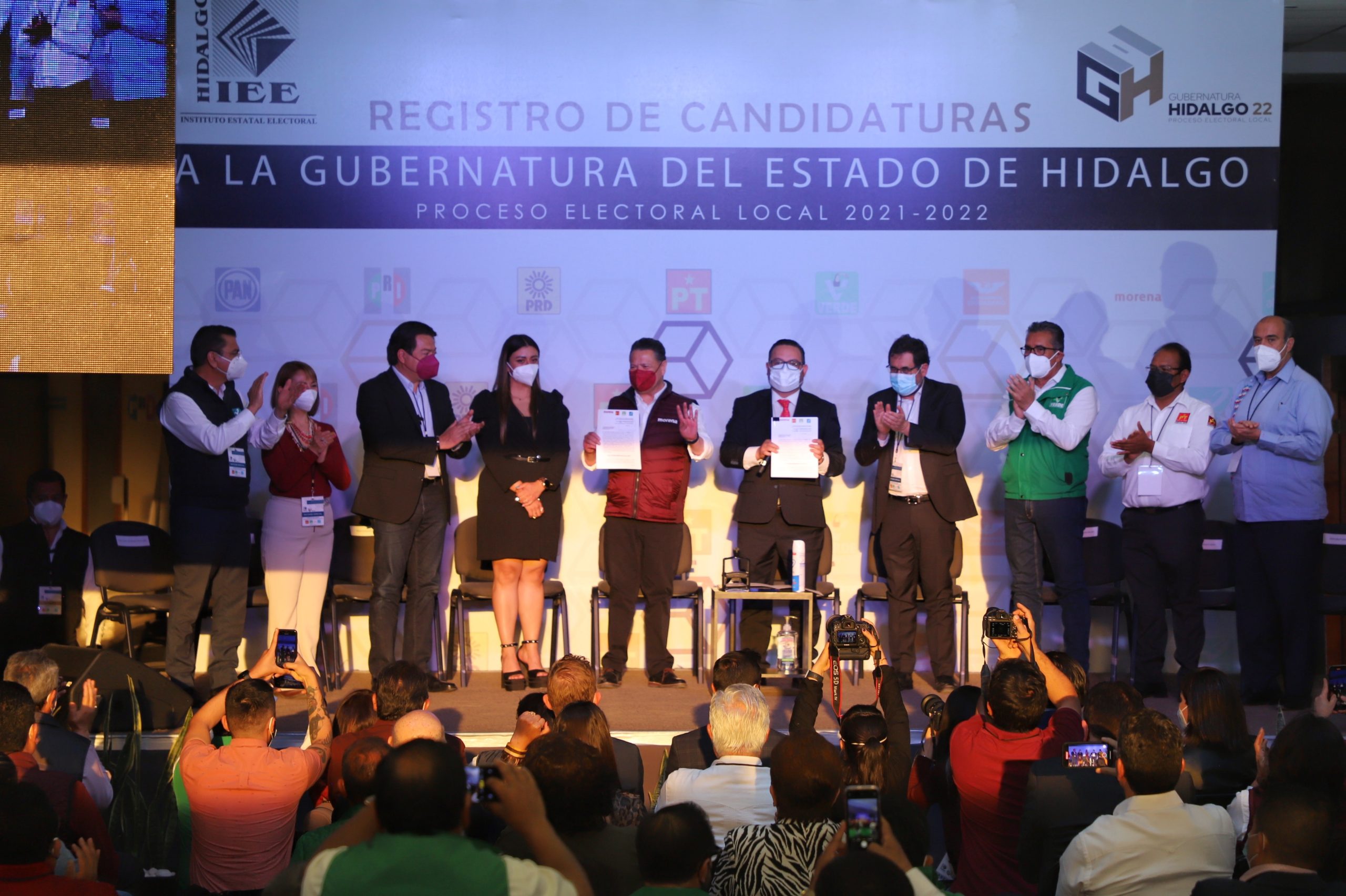 Registro de Julio Menchaca como candidato de Morena a la gubernatura de Hidalgo. 
