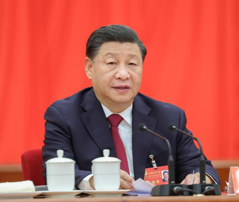 XI JINPING, elegido como secretario general del PARTIDO COMUNISTA DE CHINA