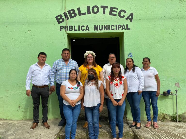 Anuncia TANIA MEZA INTERNET GRATUITO para BIBLIOTECAS de Jaltocán y Huautla