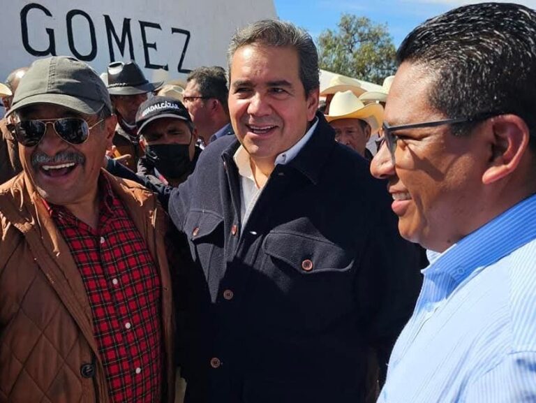 Dos escenarios para José Antonio Rojo junto al gobernador Julio Menchaca