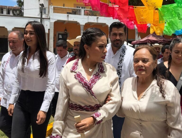 Jaime Redondo, el incómodo protagonismo que comienza a costarle a Simey Olvera